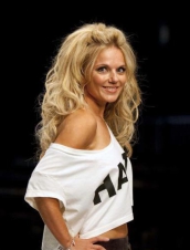 (RU) Geri Halliwell