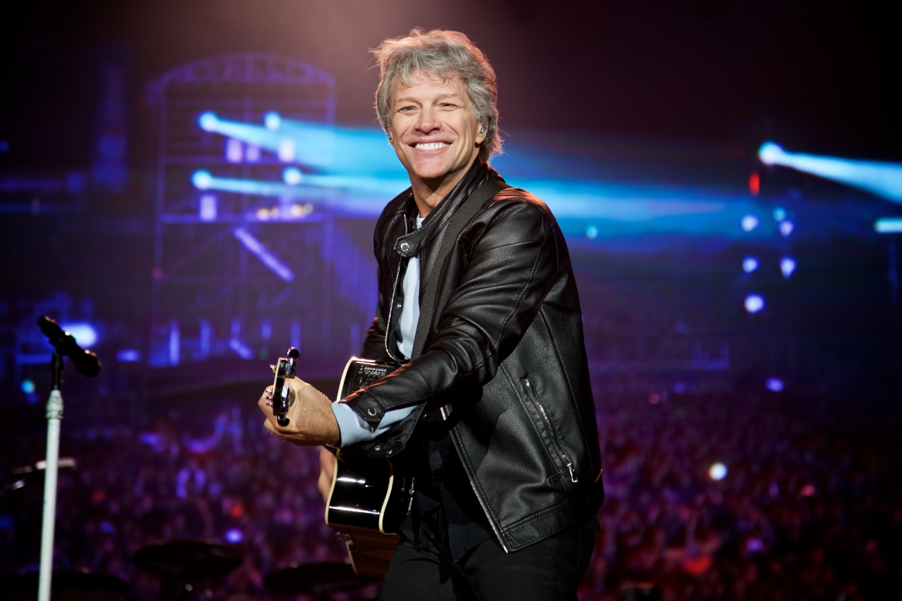 Photo (c) 2017 David Bergman / www.DavidBergman.net -- Bon Jovi performs on the "This House is Not For Sale Tour" at Estadio Monumental in Santiago, Chile on September 13, 2017.
