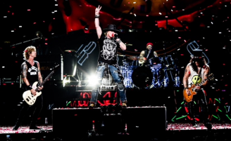 Guns N’Roses прибыли в Москву